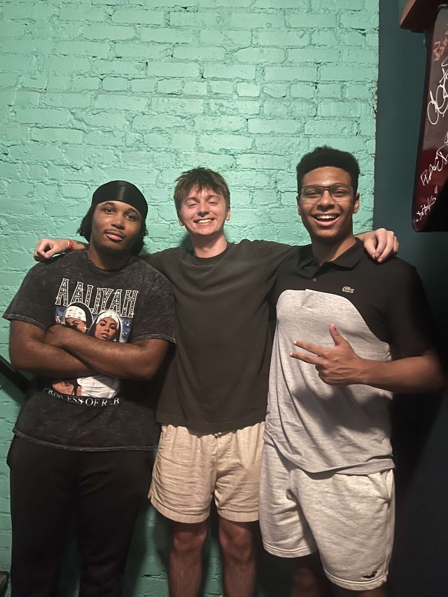 Secret SR #RLCS link up in Raleigh 👀

We're cooking up a storm ahead of the LCQ 🧑‍🍳