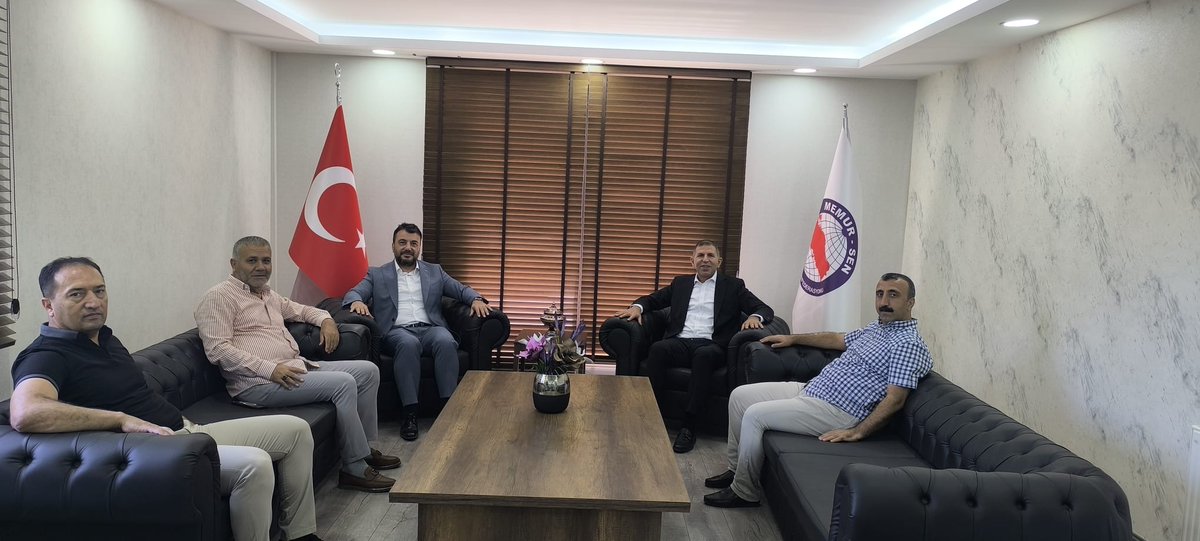 Ramazan Tekdemir (@tekdemiramazan) on Twitter photo Memur-Sen ve Eğitim-Bir-Sen Muş Başkanımız Mahir Barışan ve Başkan Yardımcımız Murat Demir’i sendikamızda ağırladık.
Değerli başkanlarımıza nazik ziyaretleri ve hoş sohbetleri için çok teşekkür ederiz
<a href="/mahir_bar/">mahir barışan</a>
<a href="/MemurSenKonf/">Memur-Sen</a>
<a href="/EgitimBirSen/">Eğitim-Bir-Sen</a> Memur-Sen ve Eğitim-Bir-Sen Muş Başkanımız Mahir Barışan ve Başkan Yardımcımız Murat Demir’i sendikamızda ağırladık.
Değerli başkanlarımıza nazik ziyaretleri ve hoş sohbetleri için çok teşekkür ederiz
<a href="/mahir_bar/">mahir barışan</a>
<a href="/MemurSenKonf/">Memur-Sen</a>
<a href="/EgitimBirSen/">Eğitim-Bir-Sen</a>