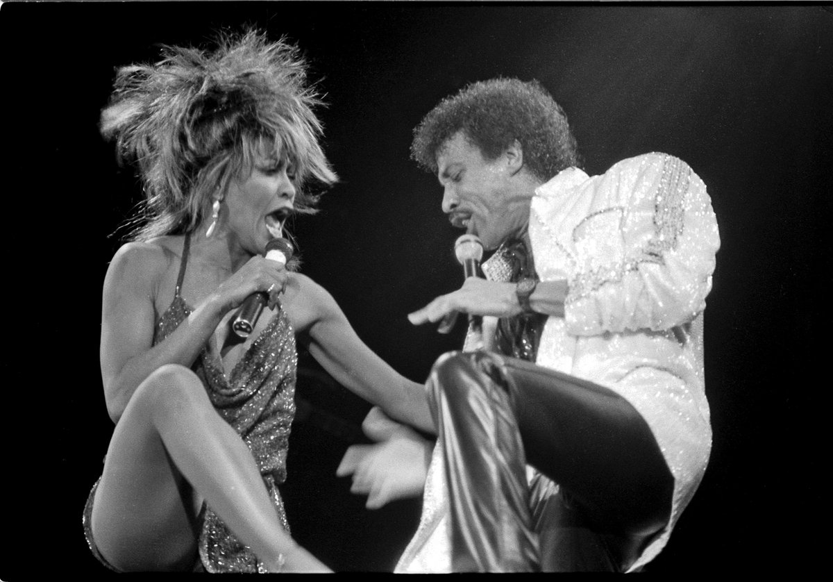tinaturner's tweet image. 6 July 1984: Tina opened for @LionelRichie during his "Can't Slow Down" Tour and then joined him for a duet of "Three Times A Lady" and "Hot Legs."
Photo courtesy of Getty Images.