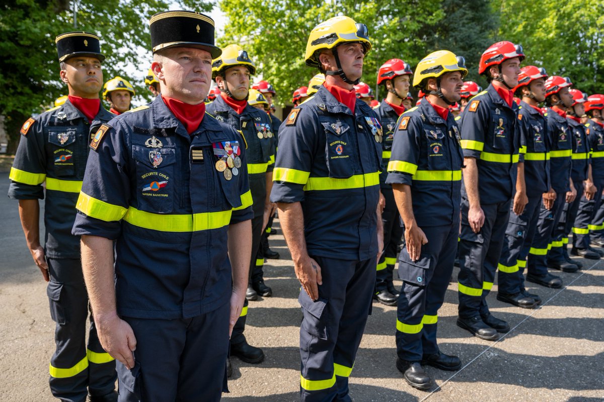 👨‍🚒 Depuis 1964, les militaires de la Sécurité civile interviennent sur les feux de forêt, les catastrophes naturelles et les crises majeures qui touchent notre pays, nos voisins et le monde dans son ensemble.

🫡 Aujourd’hui, nous inaugurons notre 4e régiment d’instruction et