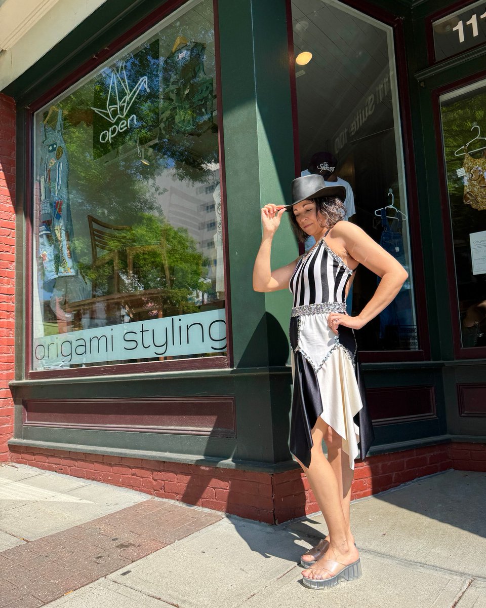 Community Event – Beat the Heat Party 🛍️🔥 

Beat the heat on July 4th and come shop for vintage clothing, accessories, and decor at Origami Styling. 

📍111 E Hargett Street
Find more First Friday activities on our events calendar 👇 
bit.ly/37u84T3