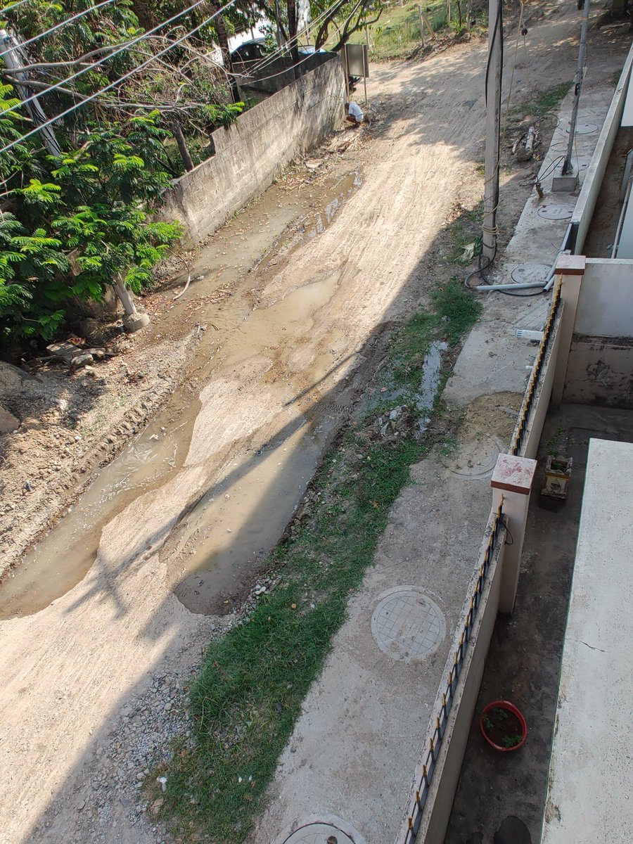 roshankumar15's tweet photo. @CHN_Metro_Water  Requesting your intervention to repair drinking water leakage on priority in Meenakshi Nagar 5th Street Madipakkam Chennai ( ward 188, zone14) . This is causing great water wastage for few weeks @CMOTamilnadu @kgbias @chennaicorp https://t.co/oTPTAmi0Wj