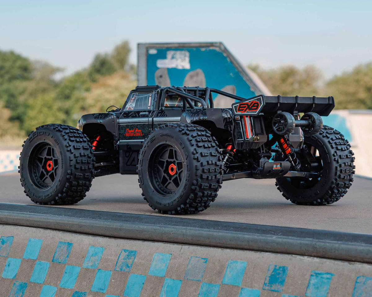 RCPlanetUSA's tweet photo. We love sending this beast! Always a good time out there with the Arrma 8s Outcast! https://t.co/4rodSdpUr7