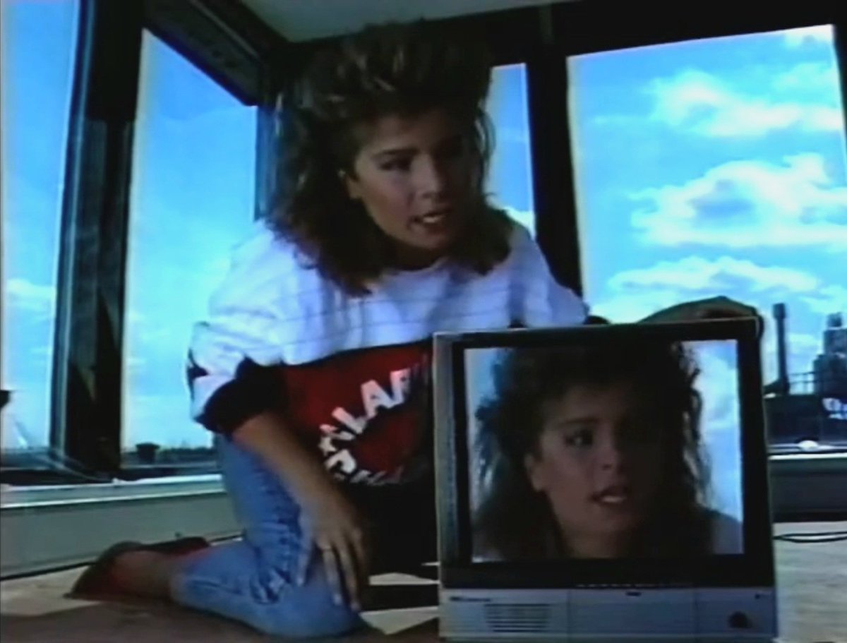 Next time, we'll be covering Carola's 1986 album 'Runaway'. What do you think of this album? Let us know in the comments and album survey!

forms.gle/PnZQVouphnD9vL…