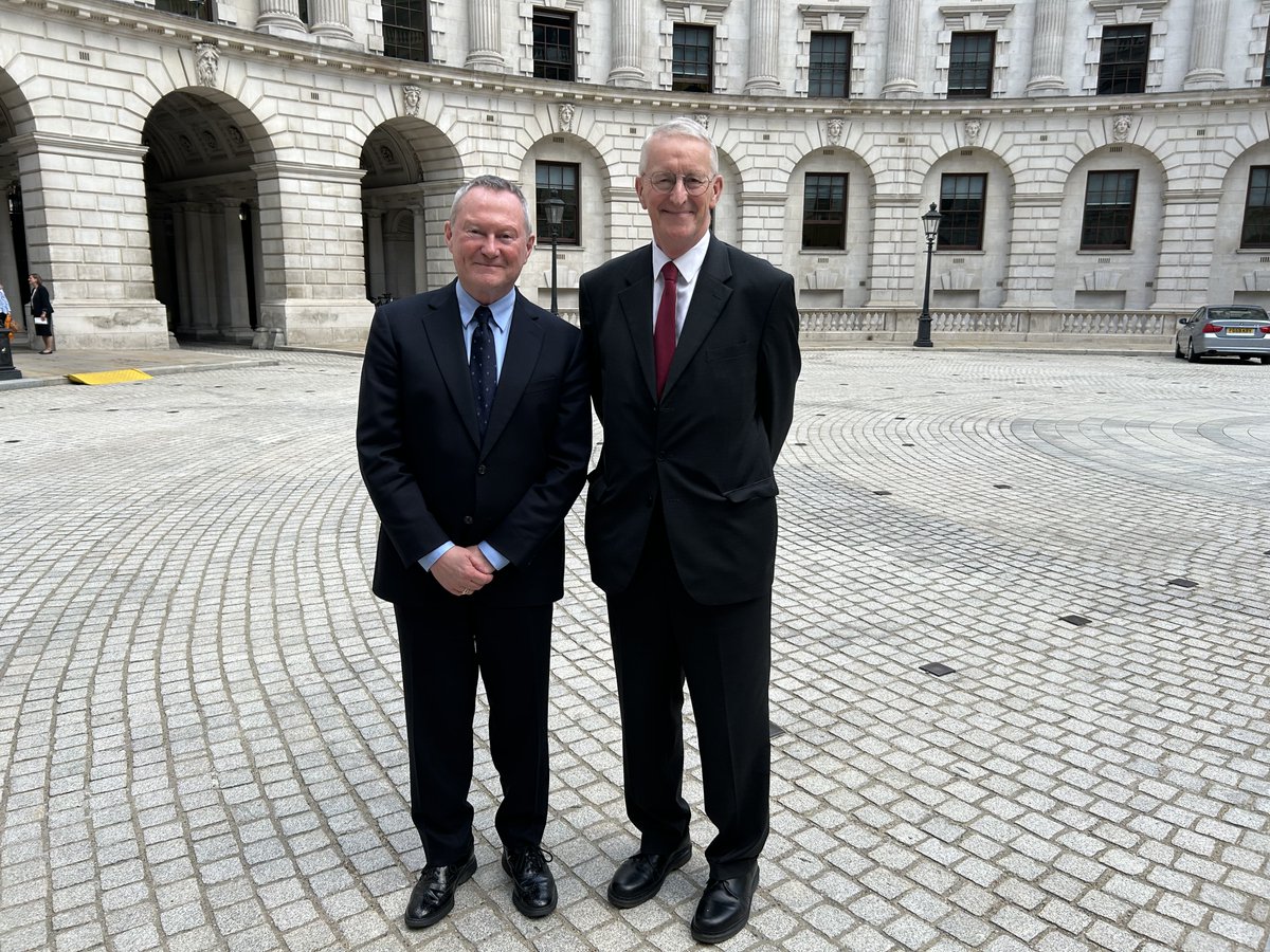 CommissionerHR's tweet image. Open and constructive meetings to conclude my visit to the #UnitedKingdom with Lord Alton and Baroness Lawrence of @HumanRightsCtte, the UK delegation to @PACE_News, Secretary of State @NIOgov @hilarybennmp and Second Permanent Secretary @ukhomeoffice Simon Ridley