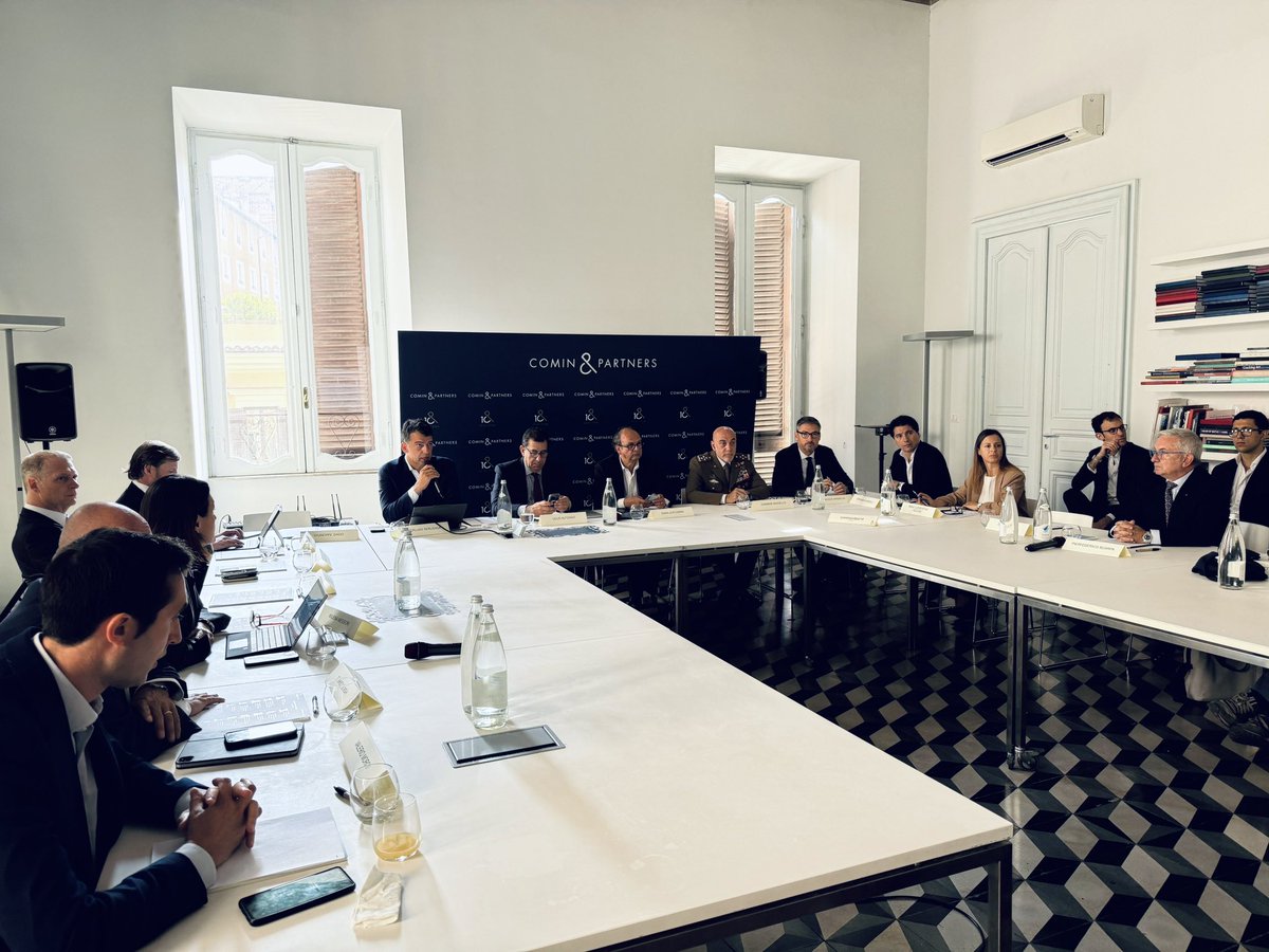 Comin & Partners (@cominandpa) on Twitter photo 🛡️ "La #difesa al centro dell’#Europa. Il futuro di un settore strategico, tra investimenti e M&A"
Si è tenuta ieri nei nostri uffici la tavola rotonda a porte chiuse promossa da <a href="/BainandCompany/">Bain & Company</a> Italy e dedicata allo stato attuale e alle prospettive del settore della difesa. 🛡️ "La #difesa al centro dell’#Europa. Il futuro di un settore strategico, tra investimenti e M&A"
Si è tenuta ieri nei nostri uffici la tavola rotonda a porte chiuse promossa da <a href="/BainandCompany/">Bain & Company</a> Italy e dedicata allo stato attuale e alle prospettive del settore della difesa.