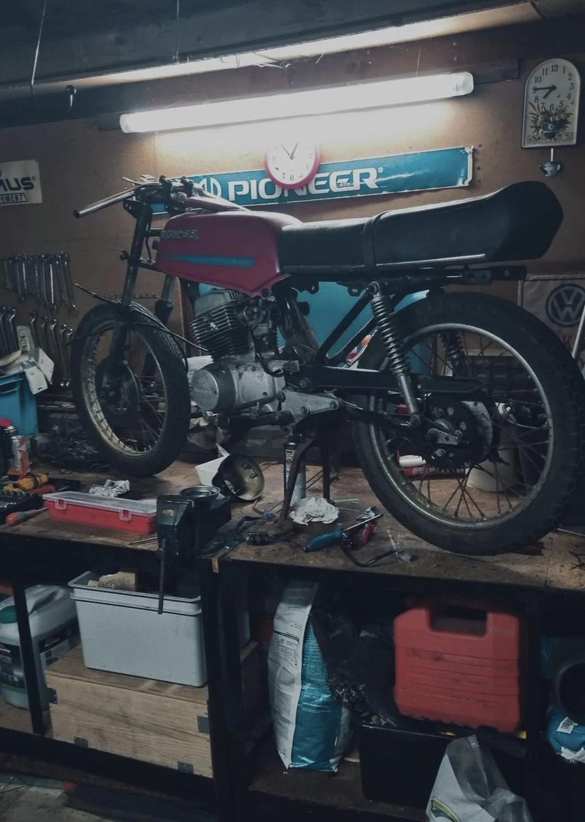 CafeRacrsReturn's tweet photo. #CafeRacer

#CafeRacerLife

#CafeRacerStyle

#CafeRacerCulture

#CafeRacerBuild

#CafeRacerCustom

#CafeRacerNation

#CustomMotorcycle

#MotorbikeLife📸 caferacers 
https://t.co/M98Sctv8K3 https://t.co/We8Kmm3MrV