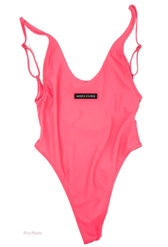 Watch Cherie DeVille's leaked NSFW photo on TwXstars