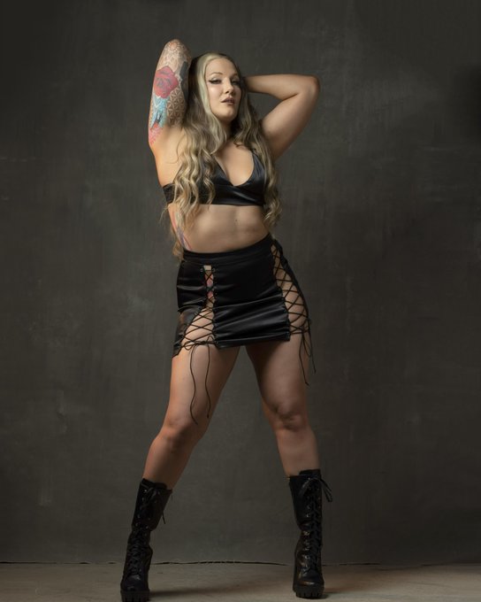 Watch Allysin Kay's leaked NSFW photo on TwXstars