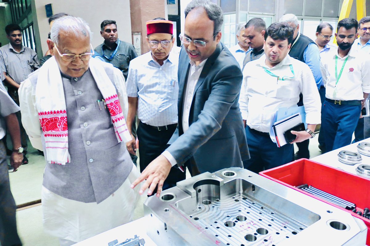 DCMSME (@dcmsmeoffice) on Twitter photo HonтАЩble Minister of Micro, Small and Medium Enterprises, Shri <a href="/jitanrmanjhi/">Jitan Ram Manjhi</a>, visited the MSME Technology Centre, IDEMI Mumbai, today.
During his visit, he has taken a review meeting and toured the centre. Hon'ble Minister was given an overview of Chandrayaan component HonтАЩble Minister of Micro, Small and Medium Enterprises, Shri <a href="/jitanrmanjhi/">Jitan Ram Manjhi</a>, visited the MSME Technology Centre, IDEMI Mumbai, today.
During his visit, he has taken a review meeting and toured the centre. Hon'ble Minister was given an overview of Chandrayaan component