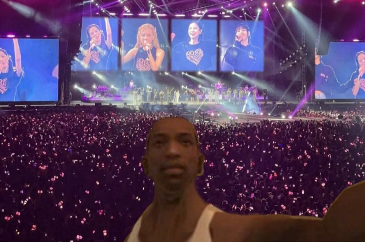 gloryswext's tweet photo. Mi mamá: quién vendió la casa?

Yo en primera fila del concierto de BLACKPINK: https://t.co/XLUwdxY1z8