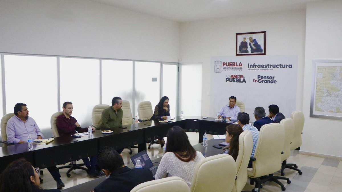 Secretaría de Infraestructura (@infragobpue) on Twitter photo El secretario <a href="/JManuelC_Puebla/">José Manuel Contreras</a> encabezó reunión de trabajo con la secretaria de <a href="/AmbienteGobPue/">Secretaría de Medio Ambiente</a>, <a href="/RebecaBanuelosG/">Rebeca Bañuelos</a> y el coordinador del Plan Hídrico Estatal, <a href="/RayAtanacioLuna/">Raymundo Atanacio</a>, para continuar con las estrategias de rescate del Río Atoyac, con el nuevo titular del <a href="/CeasPueOficial/">CEASPUE</a>, El secretario <a href="/JManuelC_Puebla/">José Manuel Contreras</a> encabezó reunión de trabajo con la secretaria de <a href="/AmbienteGobPue/">Secretaría de Medio Ambiente</a>, <a href="/RebecaBanuelosG/">Rebeca Bañuelos</a> y el coordinador del Plan Hídrico Estatal, <a href="/RayAtanacioLuna/">Raymundo Atanacio</a>, para continuar con las estrategias de rescate del Río Atoyac, con el nuevo titular del <a href="/CeasPueOficial/">CEASPUE</a>,