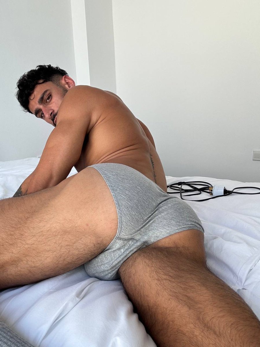 yianni tweet media
