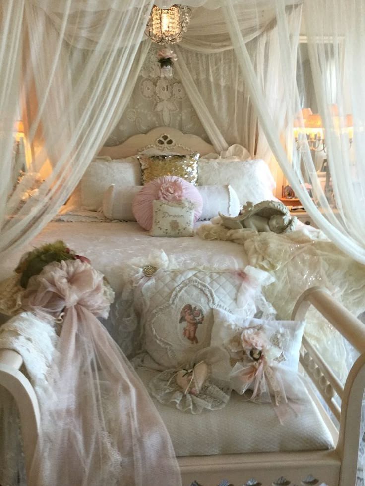 You awake rather lazily by the sun rays seeping through the curtain cracks. You rise and stretch gracefully. Which room do you wake up in?