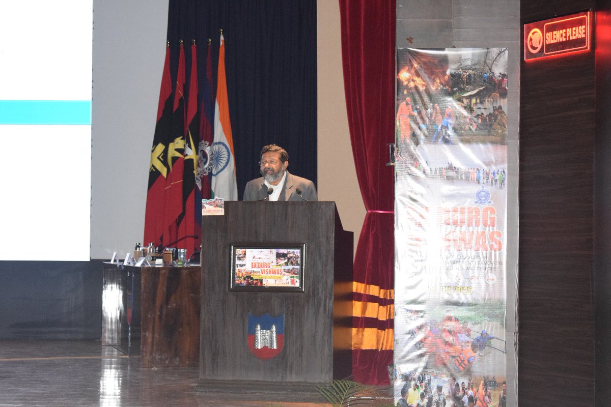 ndmaindia's tweet image. Dr Krishna S. Vatsa, Member NDMA, addressed participants of Ex DURG VISHWAS, highlighting India’s focus on hazard-specific mitigation — from retrofitting in seismic zones to enhancing flood and cyclone resilience. #mitigation #DisasterRelief