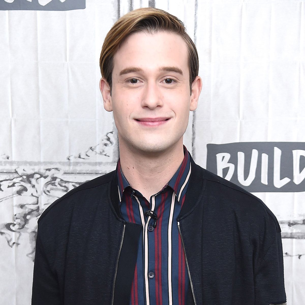 Hope4GreyMatter's tweet image. Celebrity Medium Tyler Henry Shares Health Update After Brain Tumor Surgery #BrainTumorThursday #Grey365 #BTSM #HOPE #H4GM 💫 #BrainTumorSurvivorsAreDope 🧠💪 
buff.ly/snuVppa