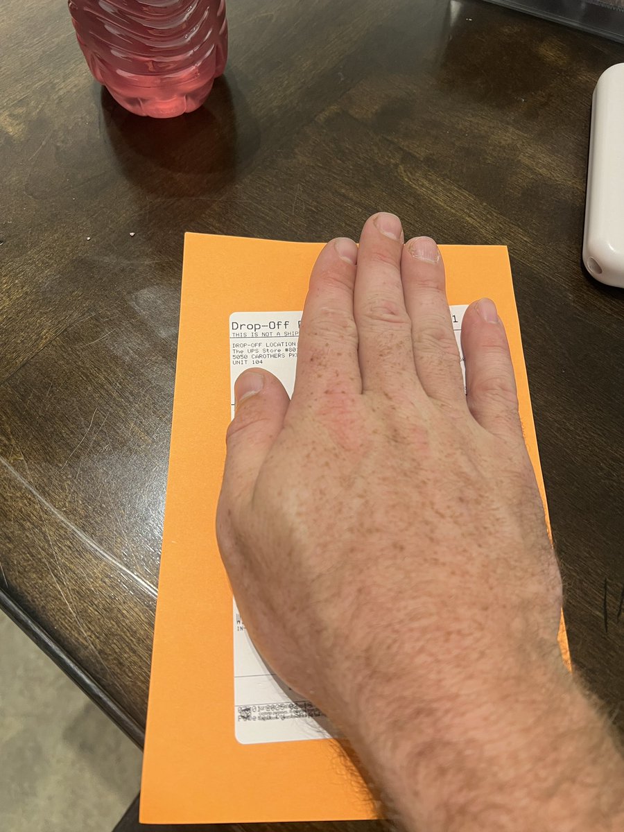 thehvacjack's tweet image. My wife buys way too many things on Amazon. Inevitably it means it’s my job to return quite a bit of it.
This is a genius example of turning annoyances into opportunities. UPS stores are annoyed, dealing with the low value, high space utilization of Amazon returns. It’s a shit…