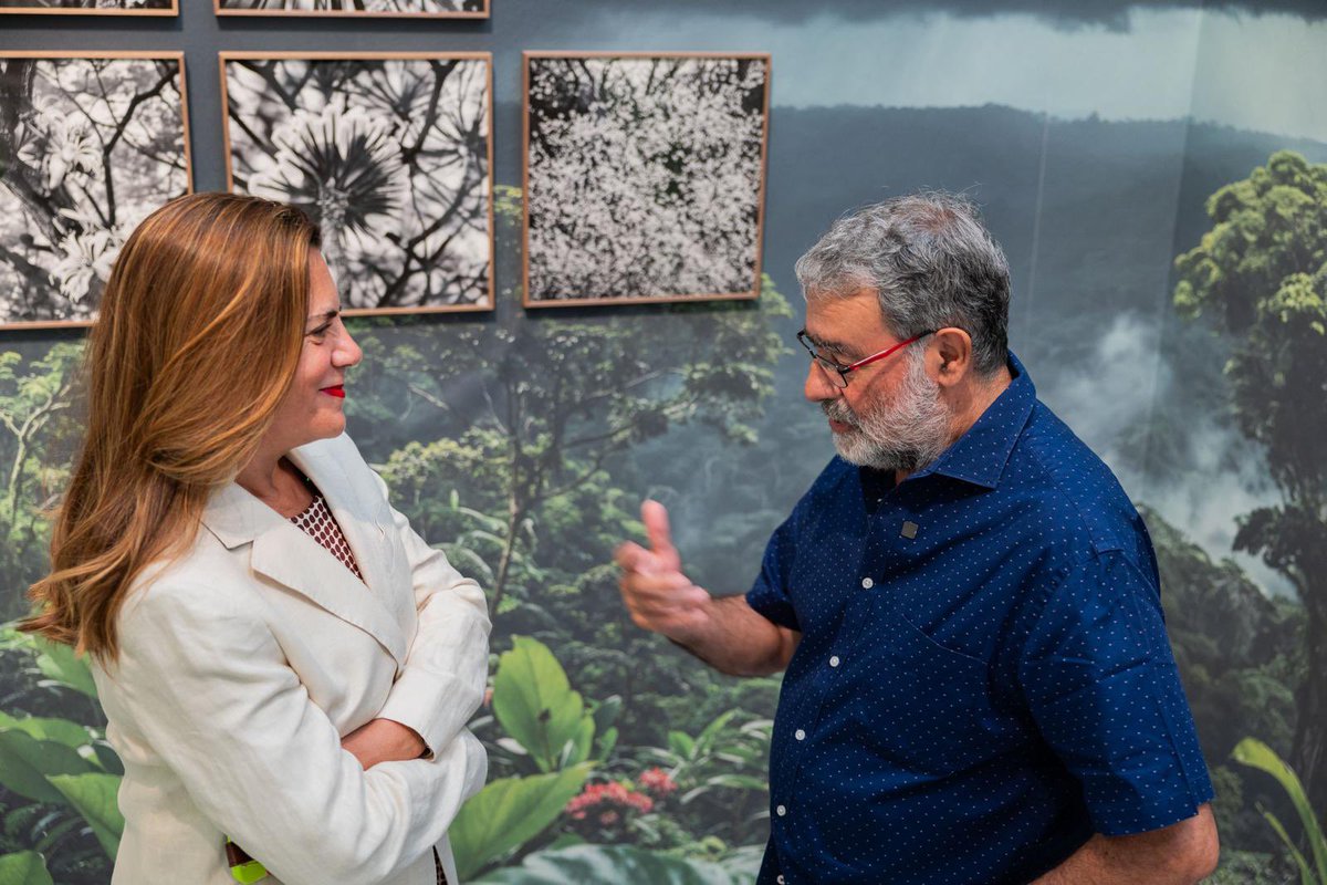 La #fotografía en Primer Plano en el Centro de Arte Naves de Gamazo con <a href="/photoespana/">PHotoESPAÑA</a> y <a href="/fundacionenaire/">Fundación ENAIRE</a> 

<a href="/transportesgob/">Ministerio Transportes y Movilidad Sostenible</a> 
<a href="/jasantano/">Jose Antonio Santano</a>
<a href="/ENAIRE/">ENAIRE</a> 
<a href="/aena/">Aena</a> 
<a href="/culturacan/">Cultura de Cantabria</a> 
<a href="/gobcantabria/">Gobierno Cantabria</a> 
<a href="/puertosestado/">Puertos del Estado</a> 
@delgobcantabria 
 
#JoanFontcuberta 
@joanfontcuberta_ 
 <a href="/tanitplana/">tanit</a>