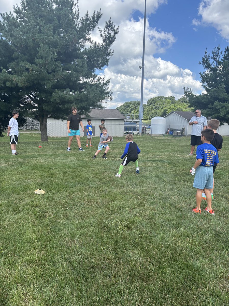 woogeneralsfb's tweet image. This past Wednesday we hosted the 2025 Herman Gibbs Youth Football Camp for grades 1st-4th grade.
We are so thankful for our coaches & HS players who poured into the lives of our future Friday Nighters. These young Generals showed up & showed out and competed their tails off!