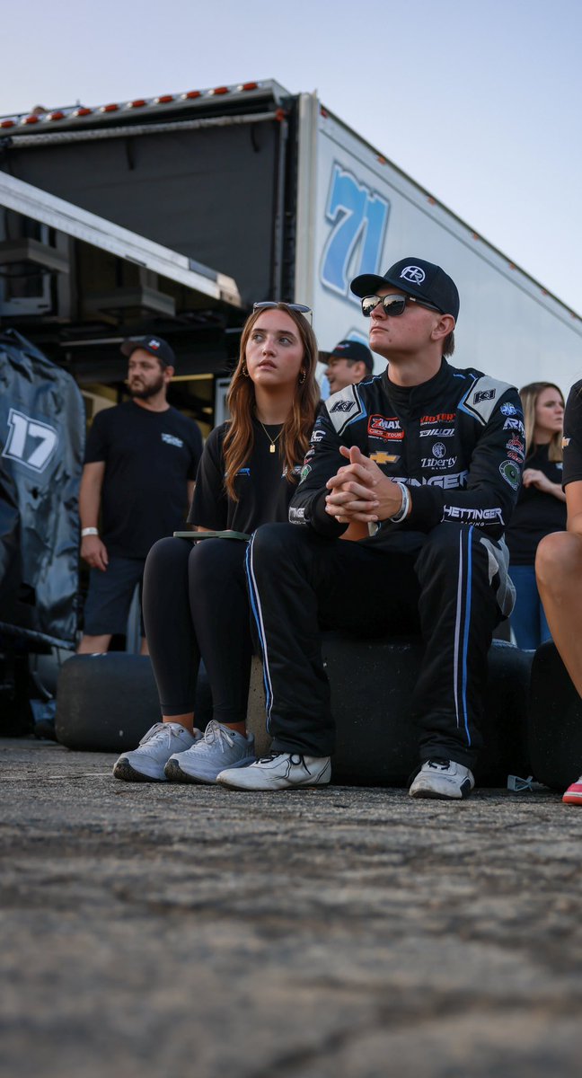 DonovanStrauss's tweet image. Feels good to feel good again. P7 last night at Caraway with the @CARSTour. So proud of my @HettingerRacing guys especially Link, Austin, and Tyler. We had a badass car on the long run. Kept our heads down all weekend, stayed humbled, put our faith in the Man above, and went to…