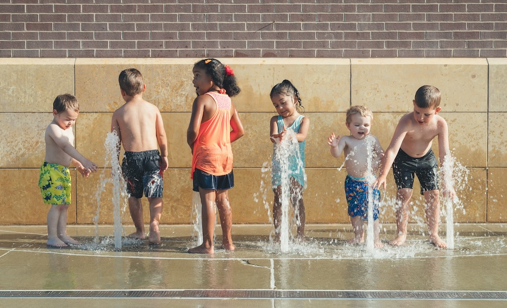 Create your Summer Bucket List with our easy guide, get the scoop on all the local weekend fun, plus a guide to exploring Oakmont and more at Kidsburgh.org. - mailchi.mp/kidsburgh/12-f…