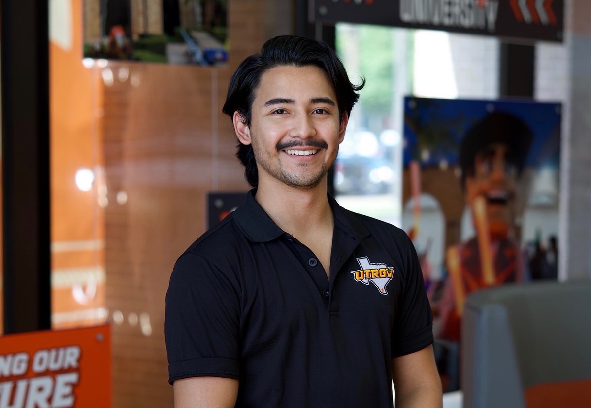 UTRGVNewsroom's tweet image. 🎥 Meet Dario F. Nava, a senior double-majoring in Communications & Mass Comm with a passion for storytelling and representation.
“UTRGV isn’t just a university—it’s home.”
🔗 utrgv.news/DarioNava
#UTRGV #VaqueroPride #ProfilesInExcellence