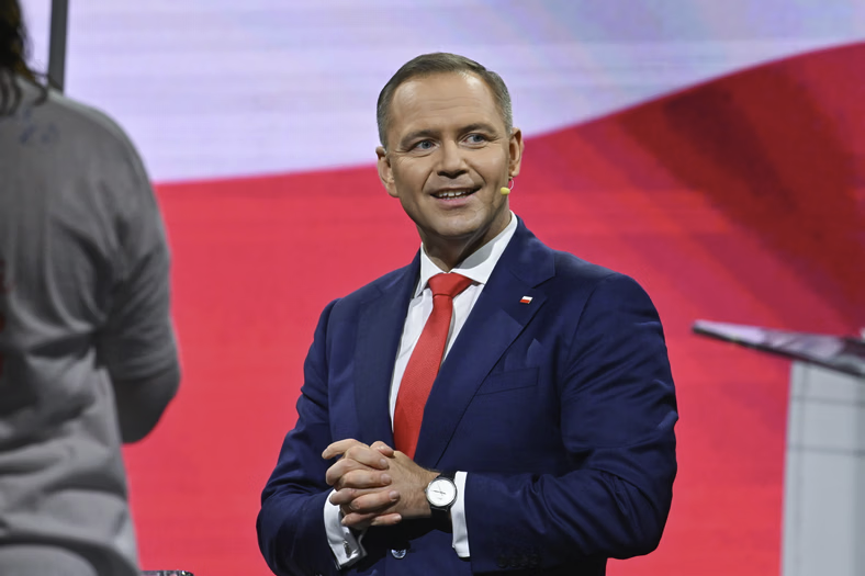🇵🇱 President-elect Karol Nawrocki (🔵 ~PiS) trust rating:

🟩 Trust: 41.9% (+4.5)
🟥 Don't trust: 46.3% (−3.1)
🔹 Net −4.4

IBRiS for Onet
23-24 Jun 2025 (+/− vs. 3-7 Jun)