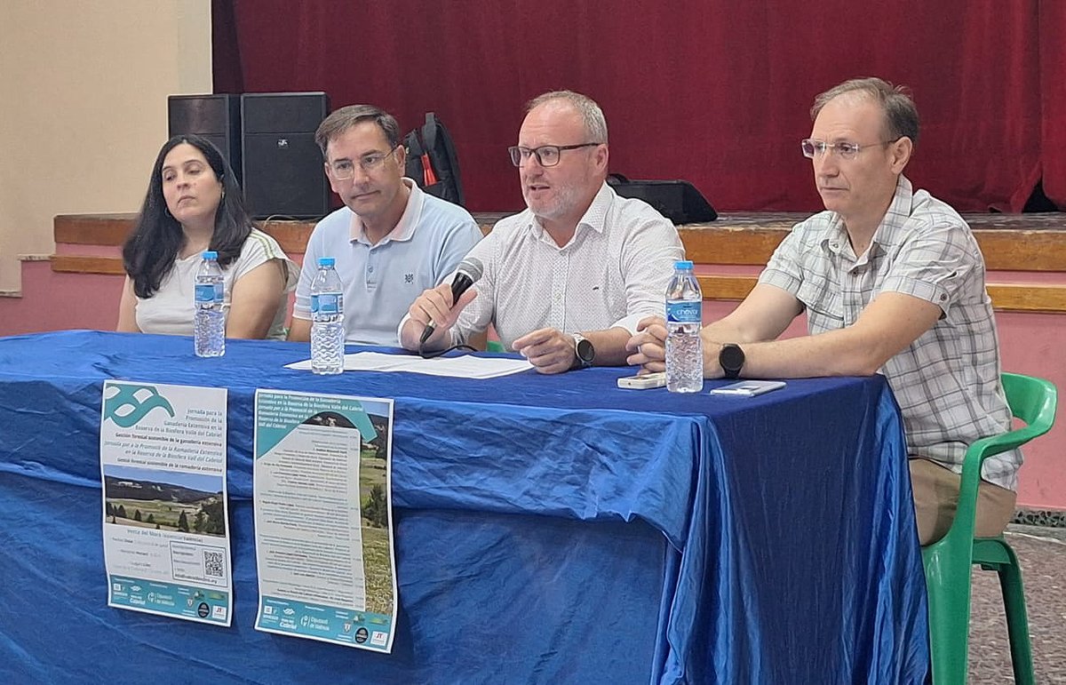 La <a href="/dipvalencia/">Diputació de València</a> impulsa la ganadería extensiva como herramienta para revitalizar los montes y combatir la despoblación rural

agronewscomunitatvalenciana.com/la-diputacion-… <a href="/AMUFOR_CV/">AMUFOR</a>