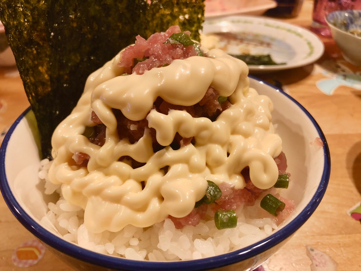 dOq0XW's tweet image. 昨夜は海鮮系でヘルシーにおうち居酒屋
イカの箱舟
ネギトロ500ｇ
塩レモンネギトロ
締めはもちろん、ネギトロ丼にして美味しく食べました😌ﾍﾙｼｰ