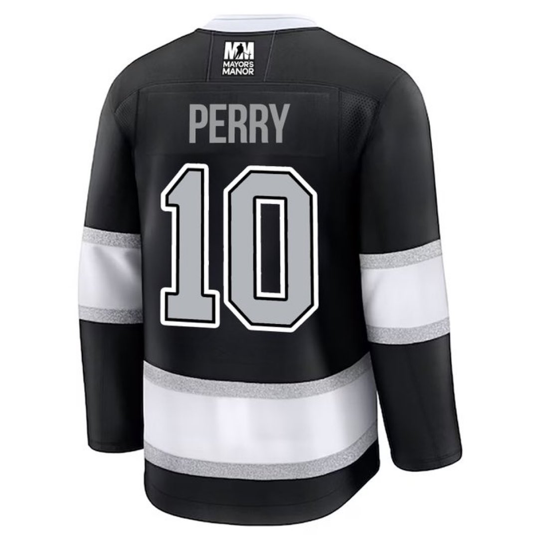 Dennis Bernstein tweet media