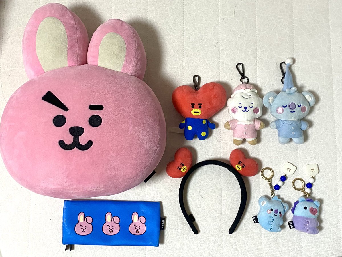 Bt21 캐릭터 인형 키링 머리띠 등 
굿즈 판매합니다! 
방탄소년단 인형 방탄 bts 뷔 정국 알엠 남준 진 석진 호석 제이홉 v rm jin jhope jk 

❗️All 3.5❗️

제시부탁드려요! 일괄 우개 개별 가능

Please present it to me!🙂

SELL

DM💜