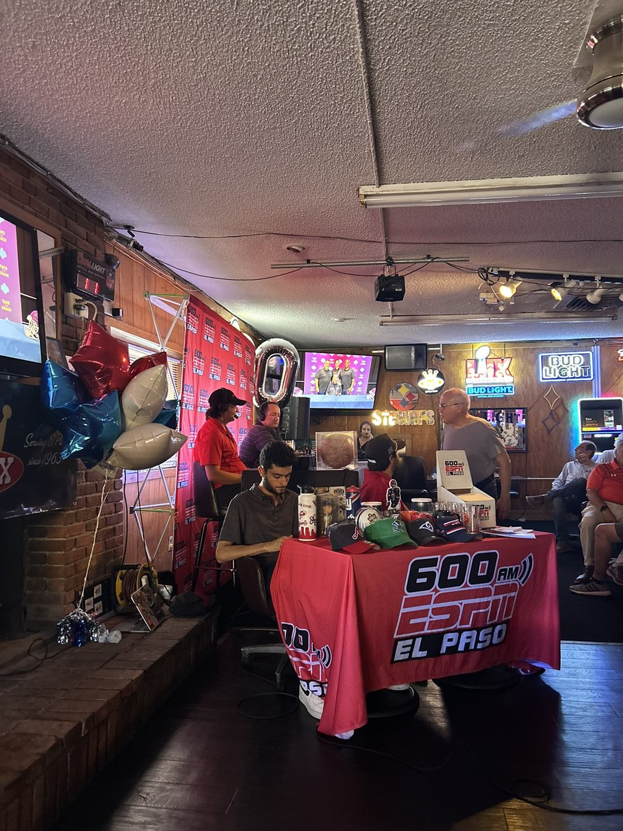Celebrating <a href="/stevekaplowitz/">Steve Kaplowitz</a> <a href="/600espnelpaso/">600 ESPN El Paso</a> 30 year anniversary at THE King’s X
