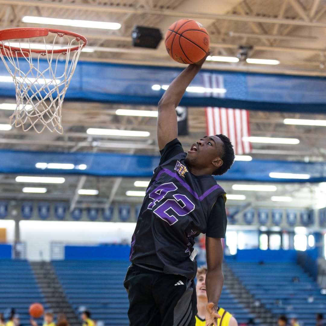 Rodger Bohn (@rodgerbohn) on Twitter photo 6'5 '27 Baboucarr Ann is playing up on 17U with <a href="/adidasD1MN/">D1 Minnesota</a> in #3SSB and showed he could hold own vs elite older comp at <a href="/MN_BCA/">MN BB Coaches Assoc</a> Showcase.Long shot creator who plays w/motor and keeps gaining more confidence.
More on <a href="/Ballislife/">Ballislife.com</a> 👇
ballislife.com/news/high-scho…
📷 <a href="/NorthstarAlex/">Alex Conover 🏀📷</a> 6'5 '27 Baboucarr Ann is playing up on 17U with <a href="/adidasD1MN/">D1 Minnesota</a> in #3SSB and showed he could hold own vs elite older comp at <a href="/MN_BCA/">MN BB Coaches Assoc</a> Showcase.Long shot creator who plays w/motor and keeps gaining more confidence.
More on <a href="/Ballislife/">Ballislife.com</a> 👇
ballislife.com/news/high-scho…
📷 <a href="/NorthstarAlex/">Alex Conover 🏀📷</a>