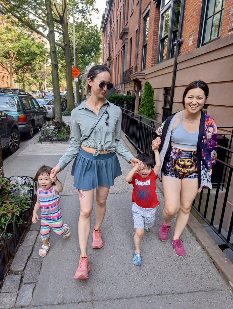 Joanna Zeng @ SOON (๐ด,๐)๐NYC | Mainnet Live! (@justsayuluvjo) on Twitter photo Congrats <a href="/gizmothegizzer/">Anna Perena</a> and proud to be a <a href="/Perena__/">Perena</a> backer!
Looking forward to cooking Stablecoin Network together <a href="/soon_svm/">SOON - Solana Optimistic Network (Mainnet Arc)</a>. My kids adore you and canโt wait to hang out on your next visit to NYC ๐ Congrats <a href="/gizmothegizzer/">Anna Perena</a> and proud to be a <a href="/Perena__/">Perena</a> backer!
Looking forward to cooking Stablecoin Network together <a href="/soon_svm/">SOON - Solana Optimistic Network (Mainnet Arc)</a>. My kids adore you and canโt wait to hang out on your next visit to NYC ๐