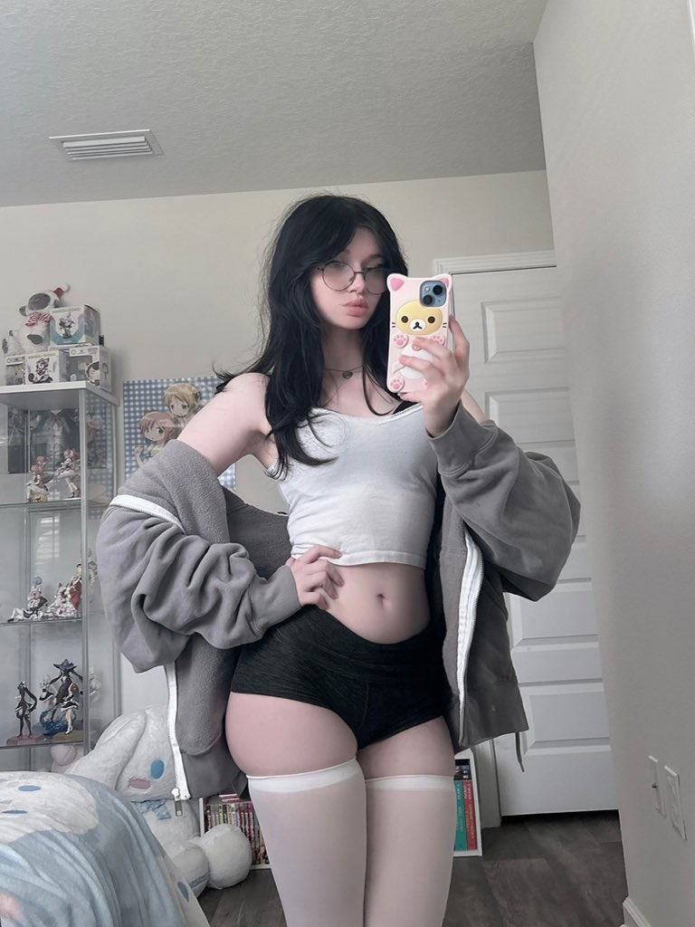 anabelle's tweet image. do u still fw me