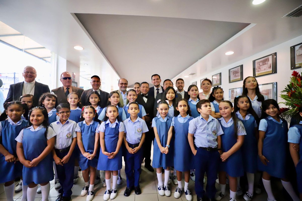 Inclusión Ecuador 🇪🇨 (@inclusionec) on Twitter photo ¡Santo Domingo está de fiesta! 🎉 Celebramos 58 años de cantonización y seguimos adelante 💪 Nuestro ministro <a href="/haburbano/">Harold Burbano</a> se unió a la conmemoración junto a autoridades locales y del Gobierno, comprometidos con el progreso y desarrollo de este querido cantón 💚❤️🌟 ¡Santo Domingo está de fiesta! 🎉 Celebramos 58 años de cantonización y seguimos adelante 💪 Nuestro ministro <a href="/haburbano/">Harold Burbano</a> se unió a la conmemoración junto a autoridades locales y del Gobierno, comprometidos con el progreso y desarrollo de este querido cantón 💚❤️🌟