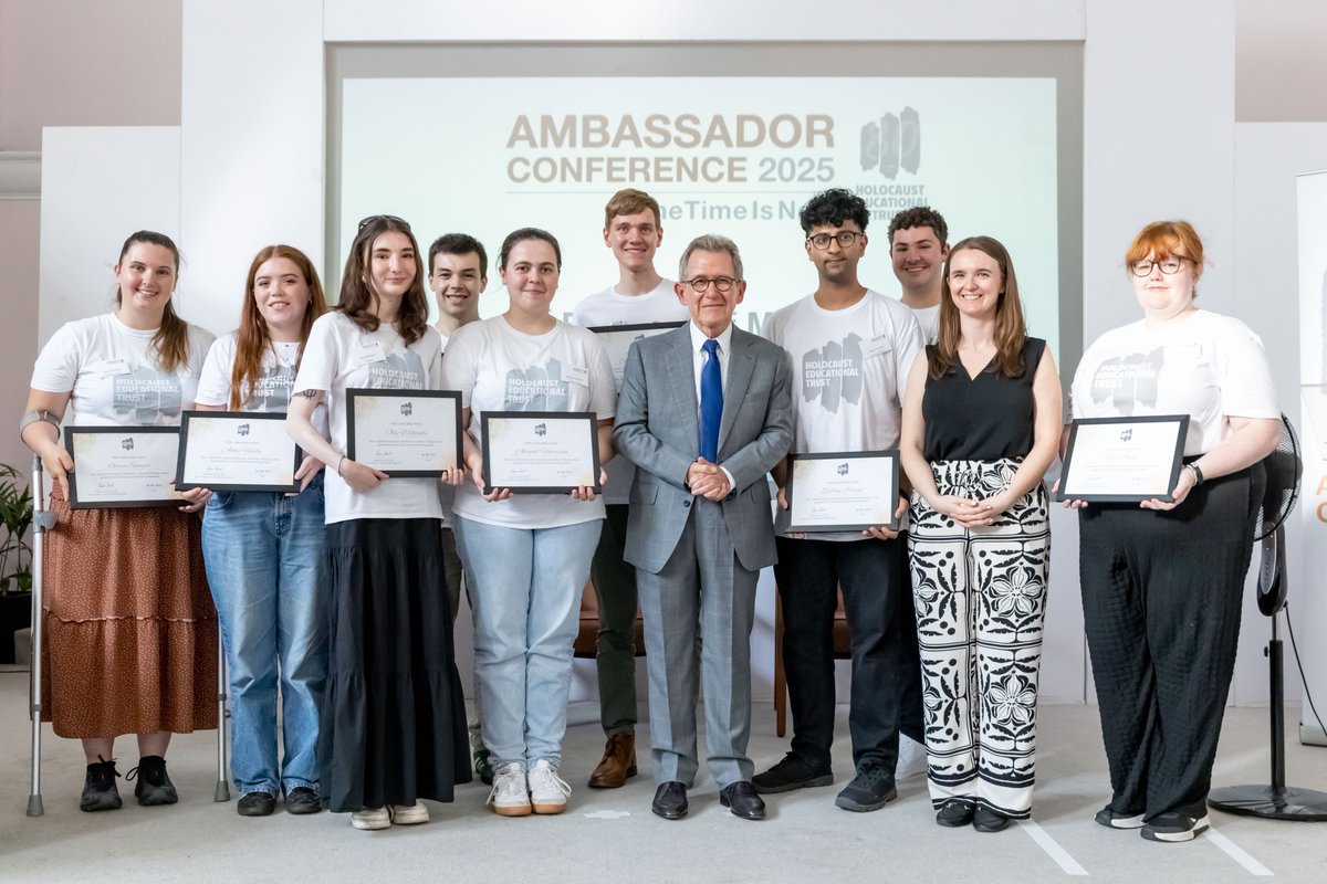 LordJohnBrowne's tweet image. My mother was a Holocaust survivor. She taught me that when times are hard, the majority often turns on the minority. That truth shaped her life - and mine.
So I was honoured to attend @HolocaustUK's Ambassador Conference as a HET board member and head of the Ambassador…