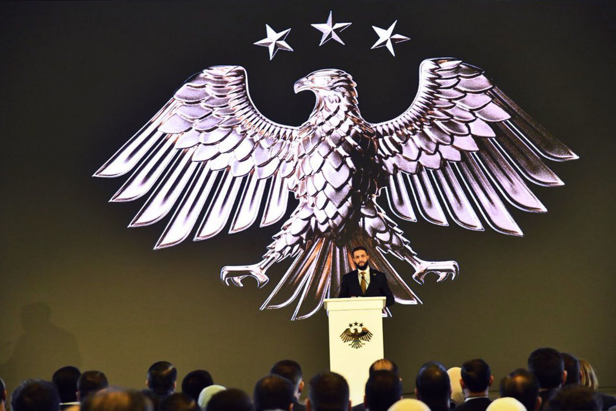 "عِش يا عقابُ محلّقاً فوق الملا 
وأبسط جناحكَ شامخاً مستعليا"