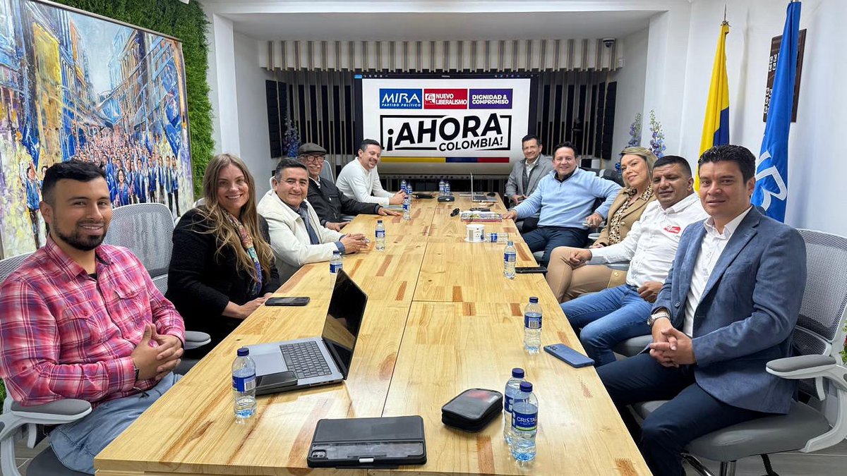 Partido MIRA (@partidomira) on Twitter photo #AhoraColombia avanza en Cundinamarca:
Senador <a href="/Virguez/">Manuel Virgüez Piraquive</a>, Presidente del <a href="/PartidoMIRA/">Partido MIRA</a>, se reúne con directivas de <a href="/NvLiberalismo/">Nuevo Liberalismo</a> y @Dignidadycomp en el departamento, de cara a una posible coalición para las elecciones de @camaracolombia en 2026. #AhoraColombia avanza en Cundinamarca:
Senador <a href="/Virguez/">Manuel Virgüez Piraquive</a>, Presidente del <a href="/PartidoMIRA/">Partido MIRA</a>, se reúne con directivas de <a href="/NvLiberalismo/">Nuevo Liberalismo</a> y @Dignidadycomp en el departamento, de cara a una posible coalición para las elecciones de @camaracolombia en 2026.