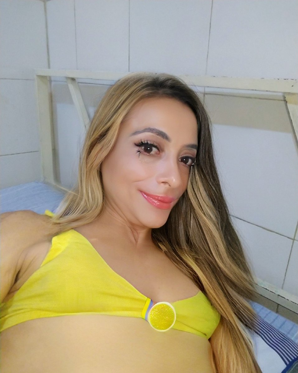 VillymarT's tweet photo. @rebecasextv Solita en la intimidad !!
Como toda una hembra coqueta https://t.co/ACs9uBz07K