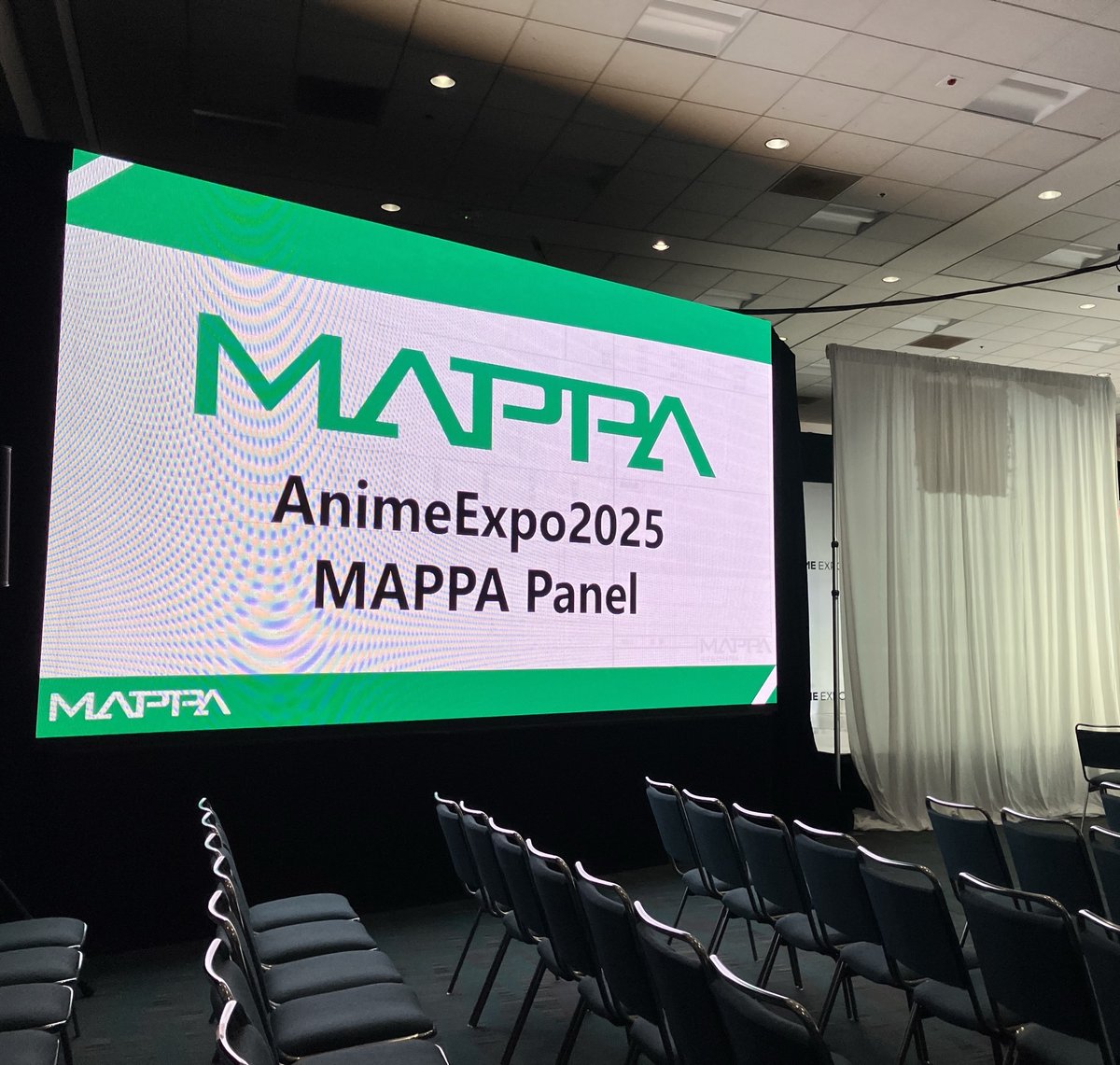 MAPPA_Info's tweet image. 【MAPPA Panel Starting Soon📢】
President Manabu Otsuka, Vice President Hiroya Hasegawa,and Business & Licensing Producer Scott Dolph will appear on the stage at Anime Expo 2025!
Don’t miss this panel packed with exciting updates on
“Chainsaw Man – The Movie: Reze Arc” and more…