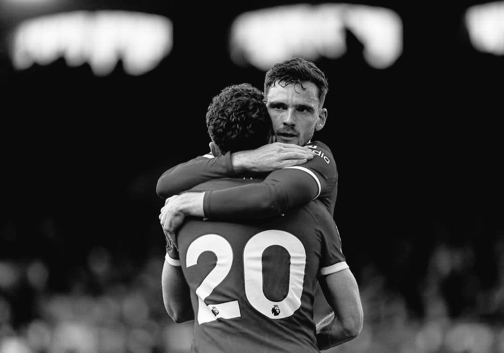 Andy Robertson: "Yang paling saya pikirkan saat ini adalah keluarganya. Kehilangan mereka terlalu berat untuk ditanggung. Saya sangat prihatin kepada mereka yang telah kehilangan dua jiwa yang sangat berharga, Diogo dan Andre. 

Bagi tim, kami akan mencoba menikhlaskan ini