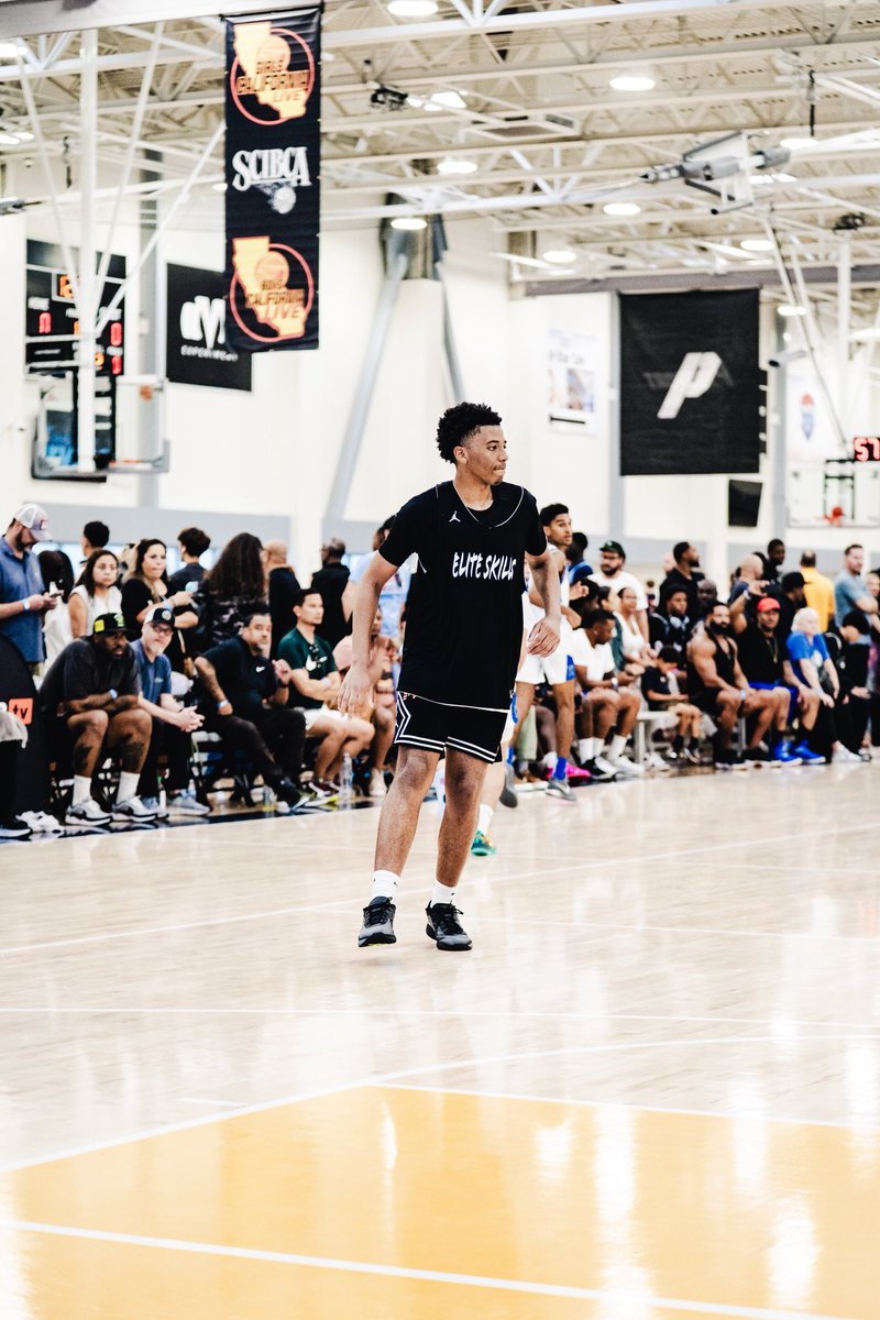 LBPolyHoops's tweet image. ESA Cali Live Kangaroo Division stats 🤘🏾
‘26 Jonas Oware - 18.8 PPG & 7.8 RPG
(Top 5 in Points/Rebounds)
‘26 Nana Ofoegbu - 15.8 PPG, 3.0 RPG, 4.5 APG & 1.8 SPG
(Top 10 in Steals)
‘27 Isaac Hagens - 10.0 PPG & 8.0 RPG
‘28 Jakobi Oware - 10.0 PPG
(Top 10 in 3s made)