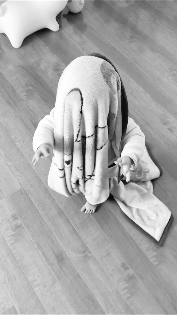 gothesqe_'s tweet photo. Uma fantasminha passando na sua tml!! 👻

(@oowmik ) https://t.co/NwIvmyPOnR