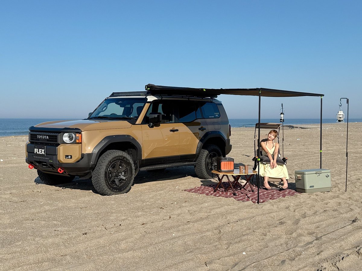 FLEX_PR's tweet photo. フレックスのランクル250と阿比留さんが表紙のレッツゴー4WD8月号本日発売です。
是非手に入れてくださいね。
#flex #letsgo4wd #阿比留あんな https://t.co/DiCzZlvDfG