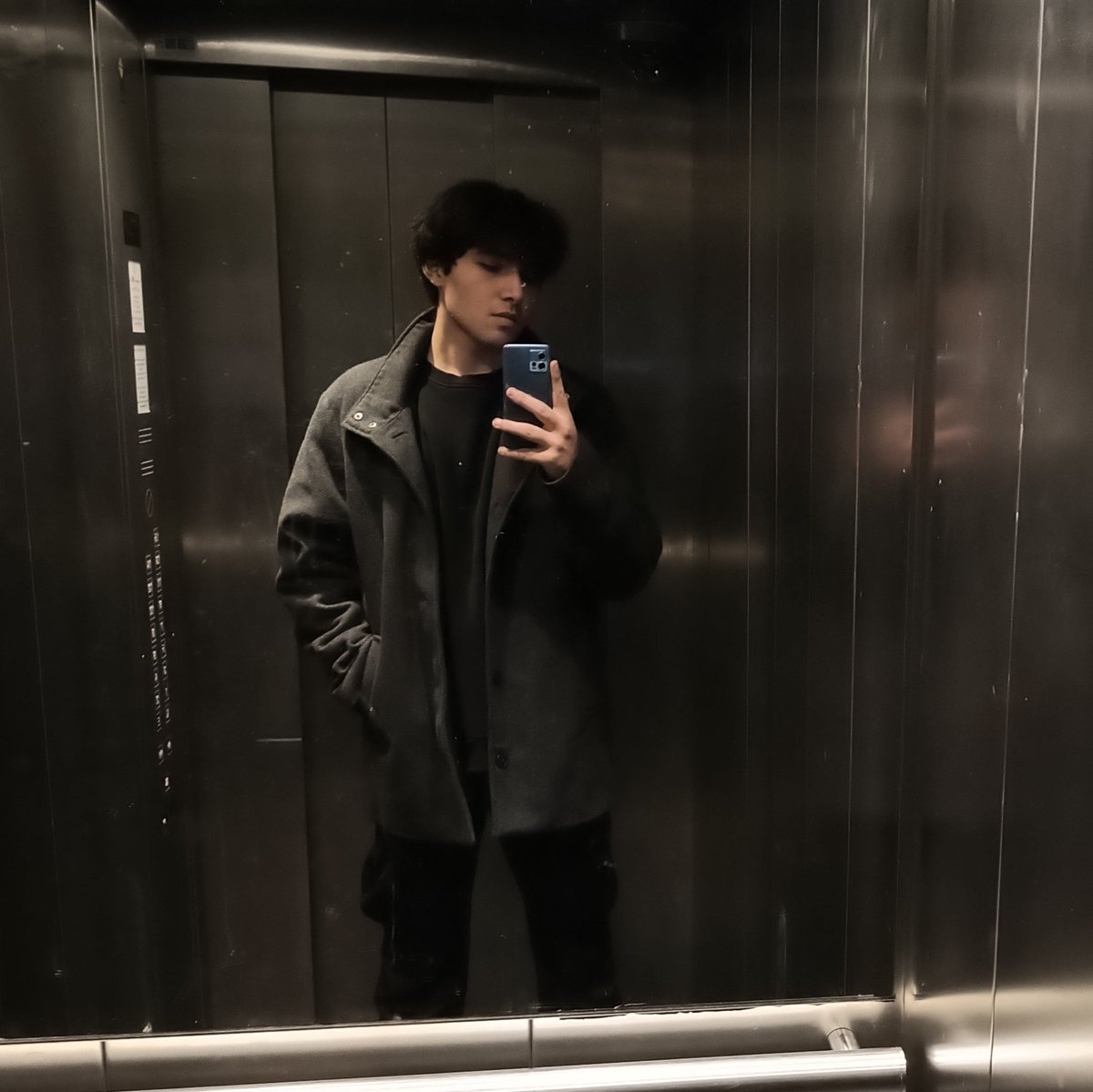 shinkutoG72's tweet photo. #NeuesProfilfoto https://t.co/36PYV1bZOW