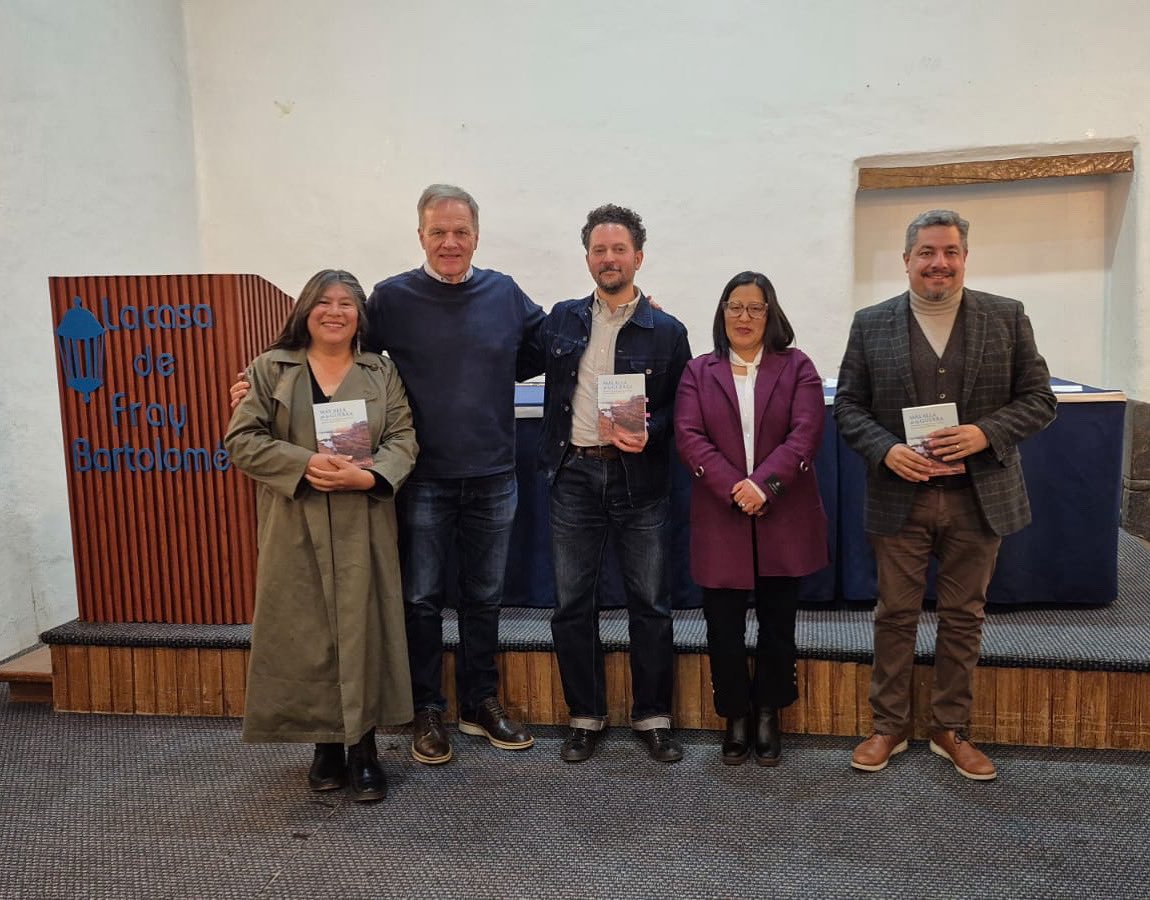 JoshSavala's tweet image. It’s been wonderful to present my book these past few weeks, meeting new people, and seeing old friends. Five presentations in five cities (Santiago, Tacna, Arica, Lima, and Cusco), plus two class visits. Thanks to all who invited me and those who came out.
