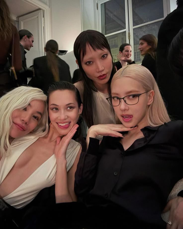 Lo madre que se ve Rosé en esta foto 😮‍💨
