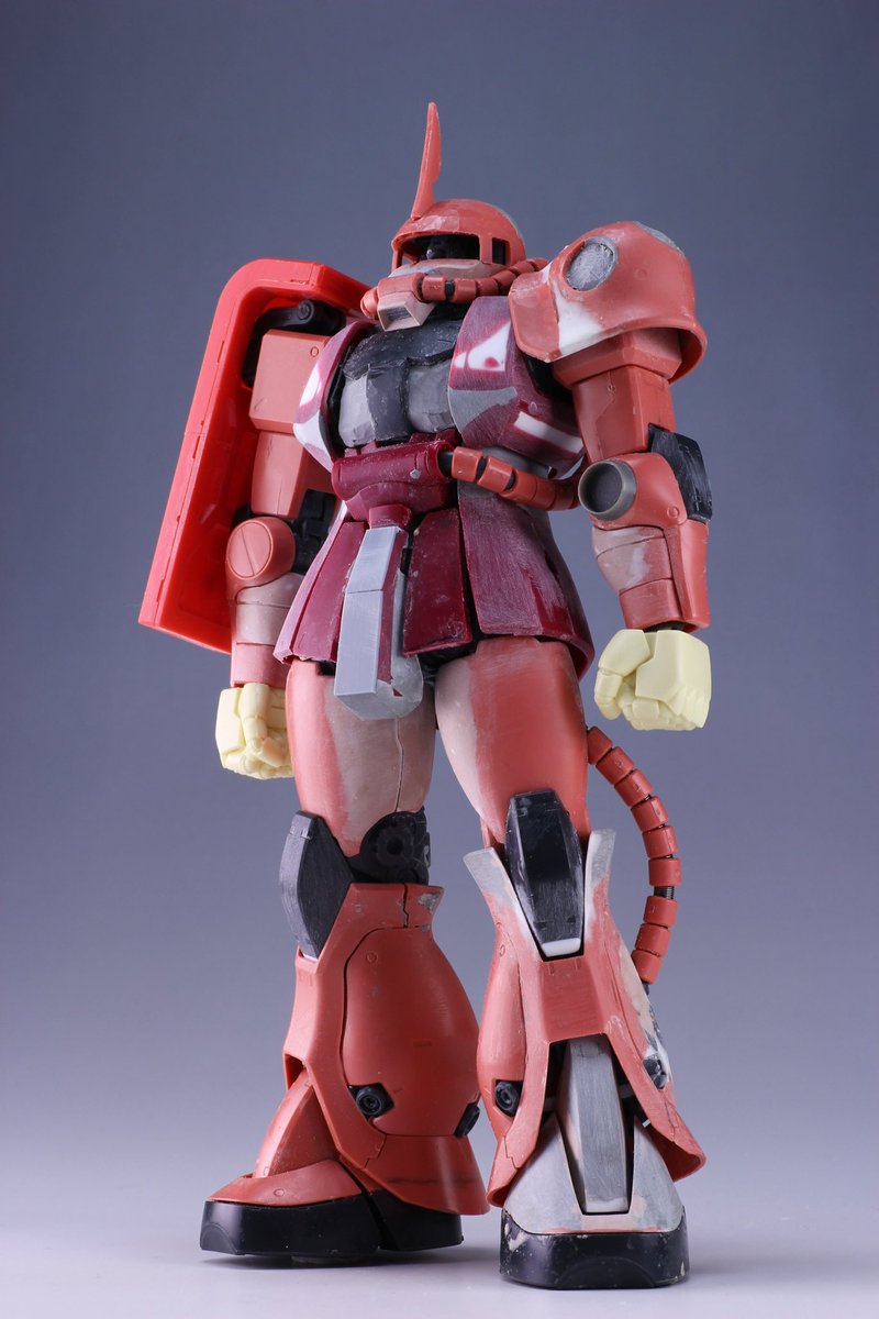 n_a_o_k_i_'s tweet image. #TLにザクが足りない
1、2枚目:MG ver.2,0
3枚目:HG オリジン版
4枚目:RG