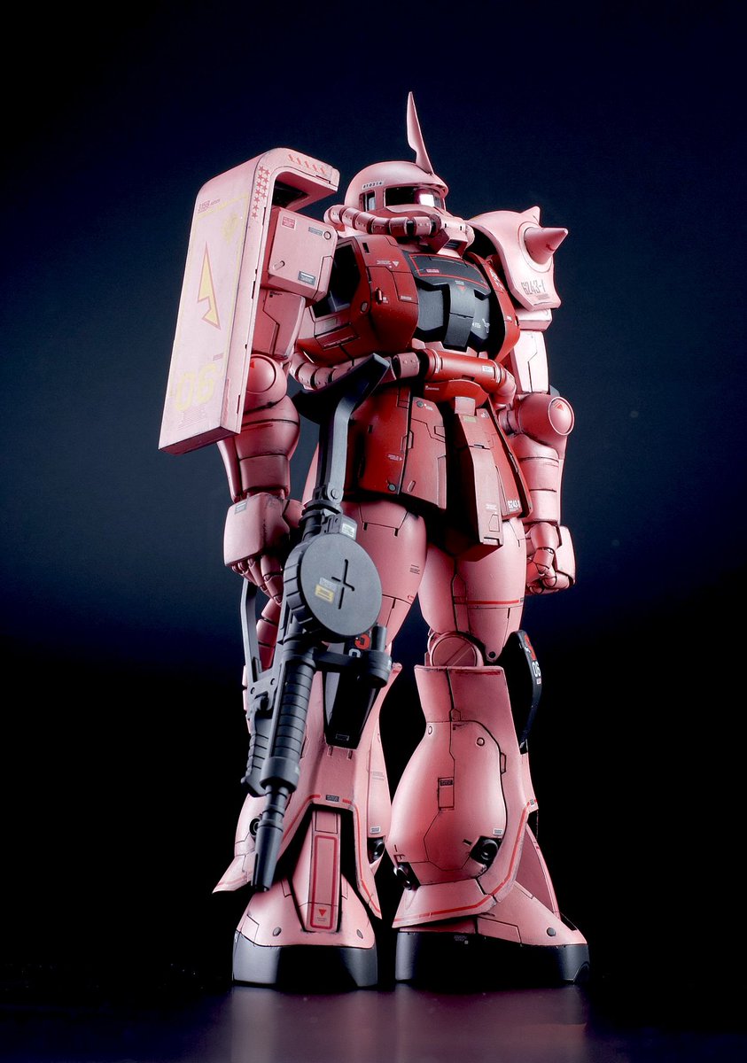 n_a_o_k_i_'s tweet image. #TLにザクが足りない
1、2枚目:MG ver.2,0
3枚目:HG オリジン版
4枚目:RG